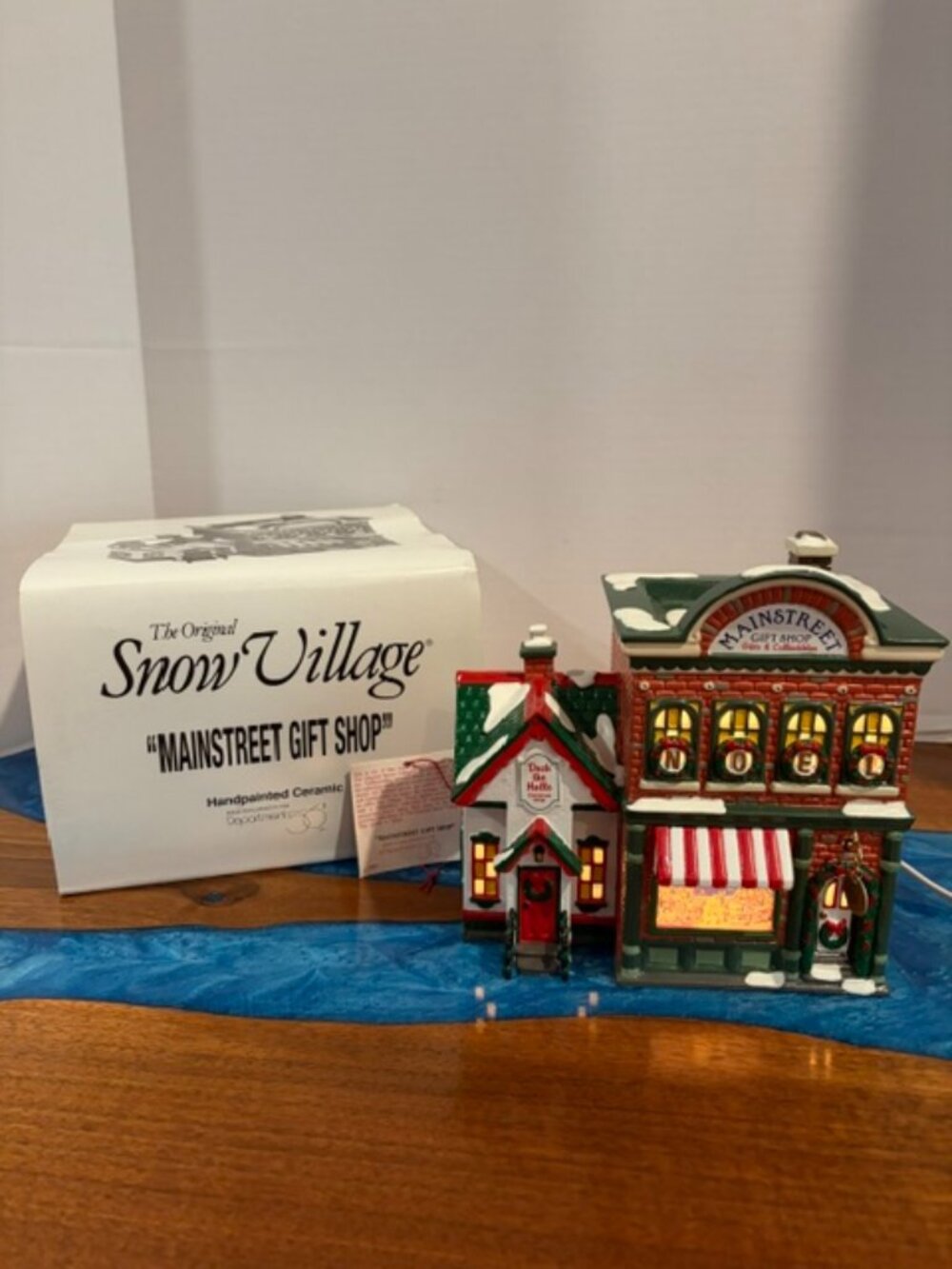 Dept 56 Mainstreet Gift Shop 20th Anniversary #54887 with Box